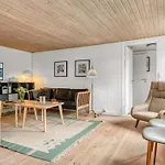 בית נופש Aku - 700m From The Sea By Interhome