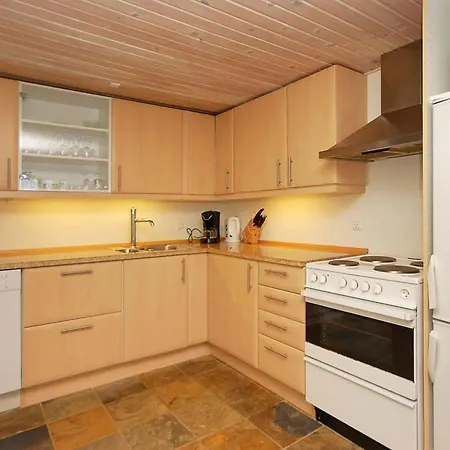 Holiday home Aku - 700m From The Sea By Interhome