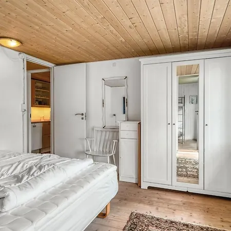 Vakantiehuis Aku - 700m From The Sea By Interhome *
