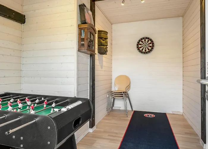 Aku - 700m From The Sea By Interhome